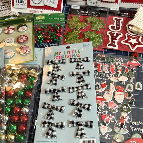 Christmas craft supply bundle - Picture 4 of 10